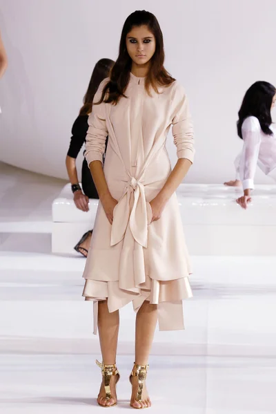 Look 32